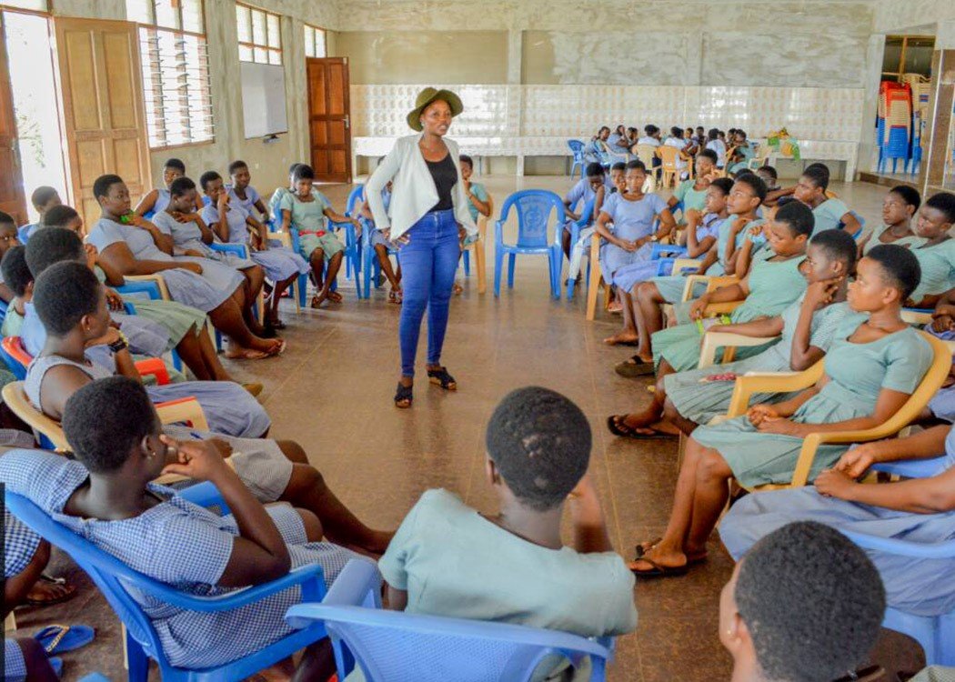 //oakfoundation.org/wp-content/uploads/2021/12/Mentoring.jpg